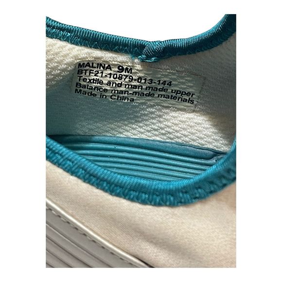 Baretraps®‎ Malina Slip On Sneaker - Cream (9M) - Picture 10 of 10